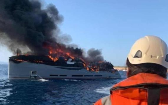 Incendio consume lujoso yate de 45 metros en islas de España