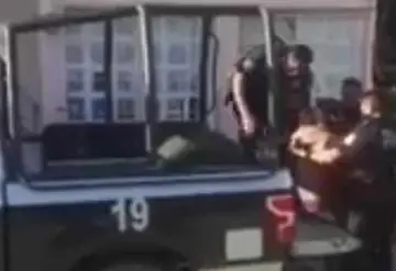  Habitantes de la colonia Las Flores en Balancán, detienen a delincuente