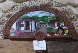 Llega exposición de abanicos a Oxolotán