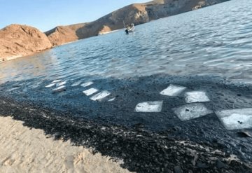 Cierran playas de Baja California por derrame de combustible