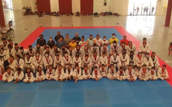 Interesante tope de preparación se realizó entre taekwondoínes tabasqueños y chiapanecos