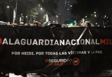 Velada por la paz marcha contra militarización de Guardia Nacional