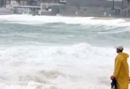 Huracán Kay mantendrá lluvias torrenciales en Baja California Sur y muy fuertes en Sinaloa
