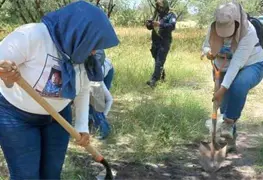 "Familiares que buscan a sus desaparecidos dan m&aacute;s resultados que el gobierno, asegura activista Ceci Flores