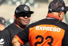 Los tabasqueños Juan Pablo Oramas y el coach Carlos Sivers trabajarán juntos con Naranjeros de Hermosillo
