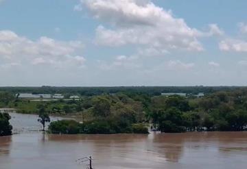 Familias de Jonuta continúan en alerta por incremento del río Usumacinta