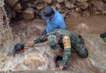 Reportan cuatro muertos por desbordamiento de río en Tlatlaya