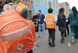 ¿Qué debe contener una mochila de emergencia y botiquín de primeros auxilios?