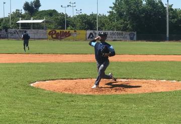 Los pitchers tabasqueños Refugio "Yuyo" Marín y Jesús Broca están mostrando hechuras para debutar con Algodoneros de Guasave