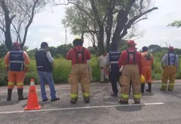 Registran derrame de aceite en oleoducto de PEMEX en Comalcalco