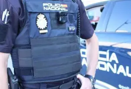 Detienen a padre que abandonó por horas a su hijo en auto para ir a casa de citas