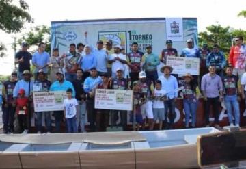 Un tabasqueño se alzó con el triunfo en el primer torneo de pesca Ecológica del Robalo en San Pedro, Balancán