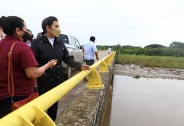 La presidenta municipal Yolanda Osuna Huerta, supervisó el estado que guardan  los canales del río Grijalva