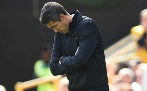 Raúl Jiménez se queda sin entrenador en los Wolves