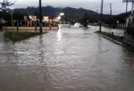 Lluvias de ´Karl´ provocan desborde de río Pichucalco y eventualidades en 7 municipios