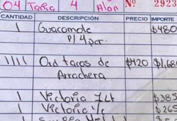 "Me vieron la cara de turista", periodista denuncia cobro excesivo en terraza del Zócalo