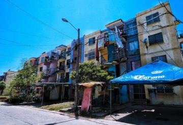 Abandonan casas de fraccionamientos y villas en Tabasco