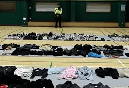 Exhiben en gimnasio, objetos de v&iacute;ctimas de estampida en Se&uacute;l