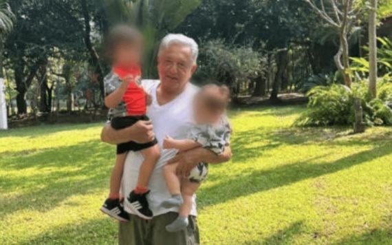 AMLO festejó con sus "acarreados" previo a su cumpleaños y la marcha por el INE