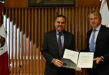 PEMEX firma contrato de servicios con New Fortress Energy para reanudar trabajos en campo Lakach