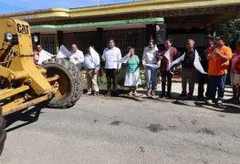 Dan banderazo de inicio de obra para la rehabilitación de camino en Poblado Huimango 1ra