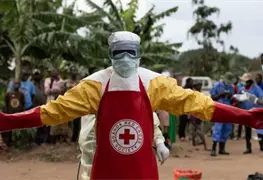 Uganda cierra escuelas para frenar brote de &eacute;bola