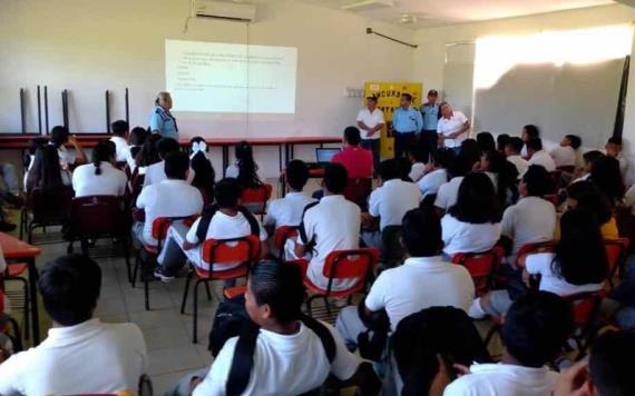 Tránsito de Jonuta, imparte taller de educación vial en COBATAB Nº47