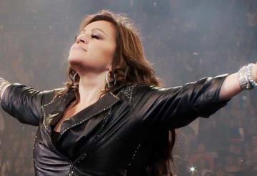 Hoy la matan: La aterradora advertencia a Jenni Rivera en último concierto