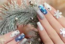 Ideas de manicuras delicadas y navide&ntilde;as para lucir este fin de a&ntilde;o
