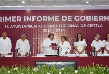 La presidenta municipal de Centla, Lluvia Salas López, realiza su Primer Informe de Gobierno