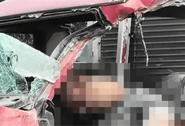 Accidente en la carretera Villahermosa - C&aacute;rdenas dej&oacute; prensado a cunductor