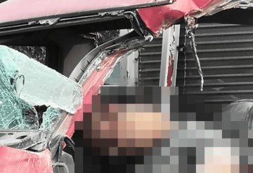 Accidente en la carretera Villahermosa - Cárdenas dejó prensado a cunductor