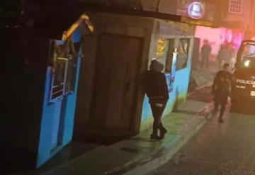 Asesinan a balazos a tres mujeres al interior de un bar en Puebla