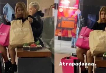 Mujer guarda en bolsas de Liverpool la ropa que compró en otra tienda y se vuelve viral