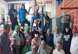 Leyendas de la lucha libre tabasque&ntilde;a realizaron su tradicional posada