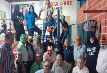 Leyendas de la lucha libre tabasqueña realizaron su tradicional posada