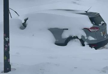 Mujer atrapada en auto por tormenta invernal, envió un video a su familia antes de morir