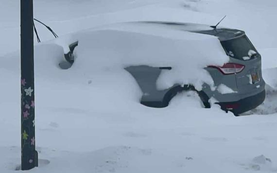 Mujer atrapada en auto por tormenta invernal, envió un video a su familia antes de morir