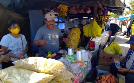 Vendedores de frutas de temporada, tienen buenas expectativas por fin de año