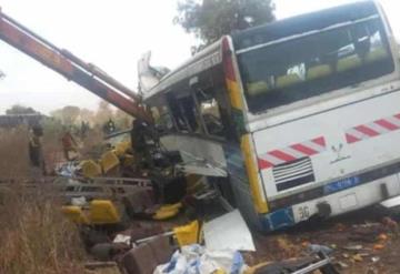 Choque entre 2 autobuses en Senegal deja 40 muertos