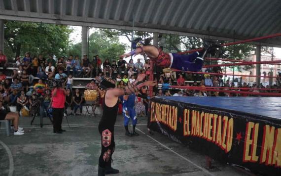 Realizan extraordinaria función de lucha libre con motivo del Día de Reyes en Atasta