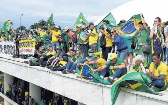 Bolsonaristas asaltan los tres poderes en Brasil