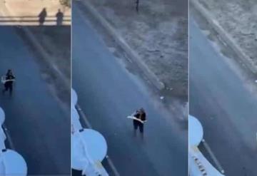 Captan a mujer robándose pedazo de rosca y casi arruina el Récord Guinness en Mexicali