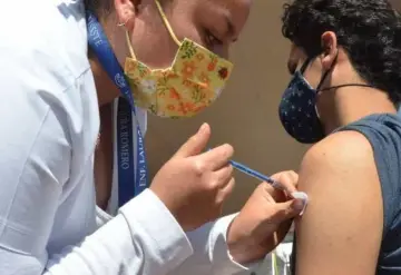 Aplican vacuna Abdala a personas mayores de 18 años