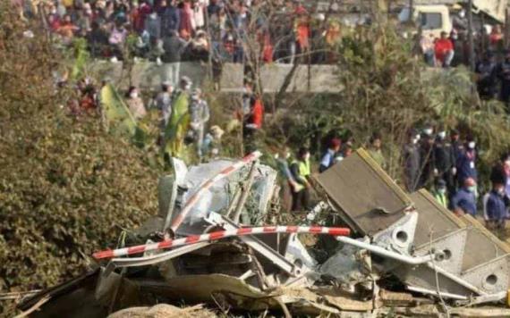 Localizan cajas negras de avión accidentado en Nepal