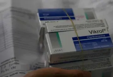 Habrá abasto de medicamentos hasta 2024 en México, asegura AMLO