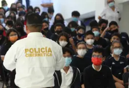 Promueve la FGE civismo digital entre estudiantes del Colegio Champal