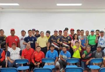 Realizan curso de beisbol en la Ciudad Deportiva