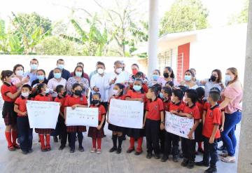 Inaugura Ayuntamiento de Comalcalco aula educativa en primaria de ranchería Oriente 1ra sección