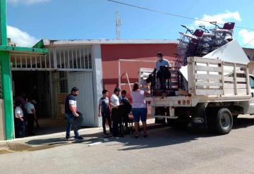 SETAB entrega de mobiliario escolar en beneficio de escuelas de educación básica en Jonuta